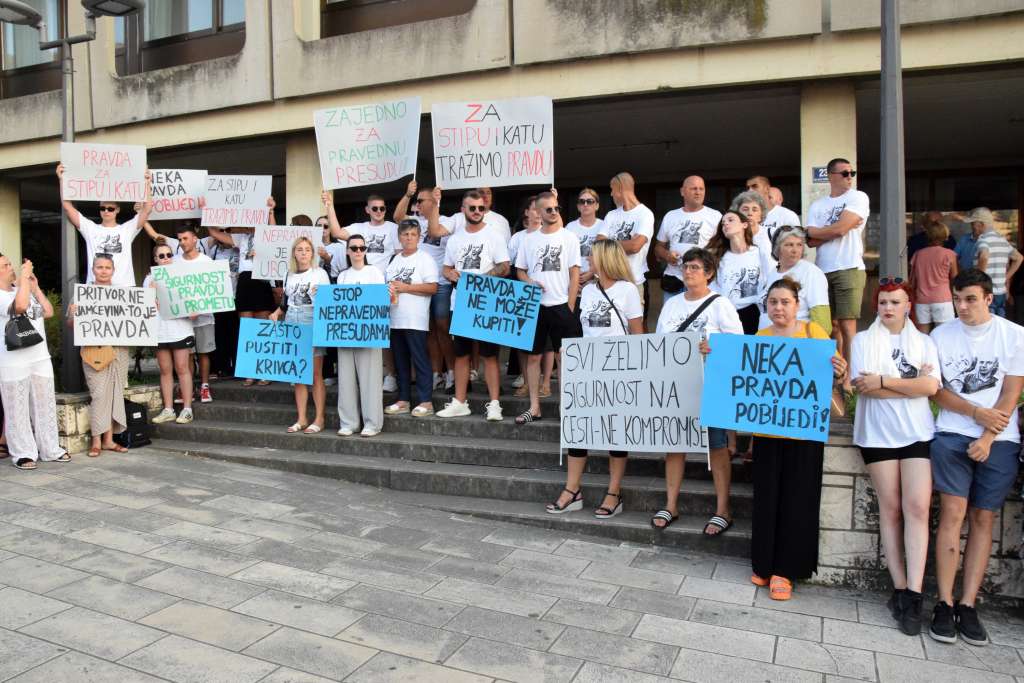 Protesti zbog puštanja na slobodu Klevise Ymeri: Izazvala nesreću u kojoj su poginuli brat i sestra