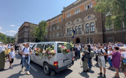 Građani Sarajeva ispratili posmrtne ostatke žrtava genocida u Srebrenici