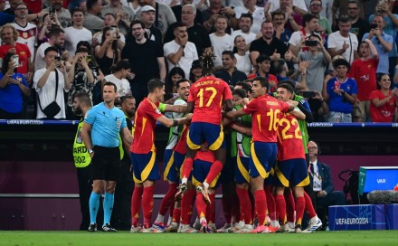 Yamal i Olmo odveli Španiju u finale Evropskog prvenstva