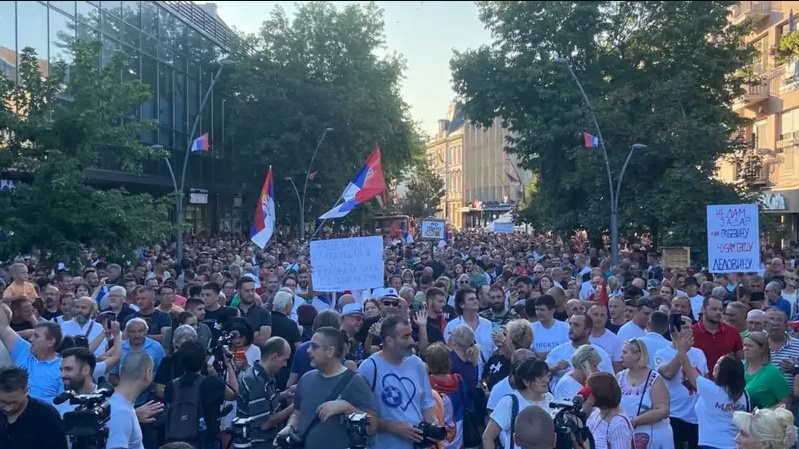 Hiljade ljudi širom Srbije na protestima protiv rudarenja i prerade litijuma