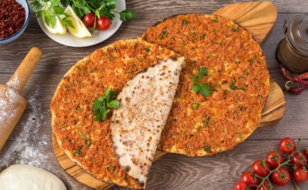 Da li ste probali 'tursku pizzu'? Recept zbog kojeg ćete zaboraviti na klasičnu