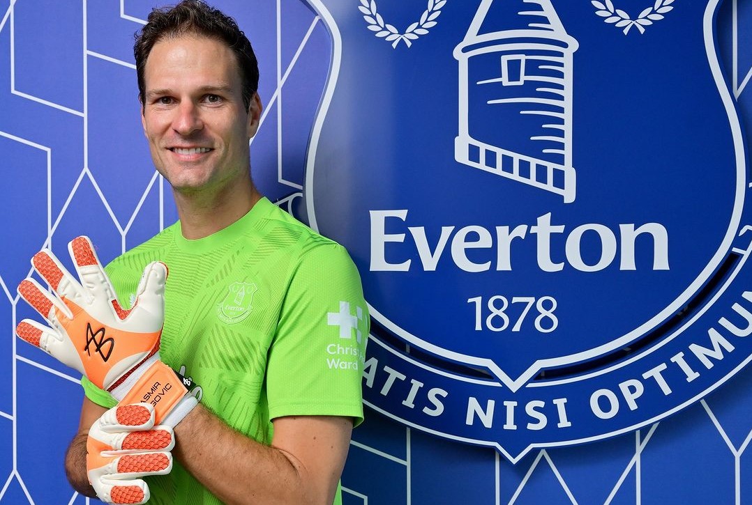 Vraća se u Premier ligu: Asmir Begović potpisao za Everton