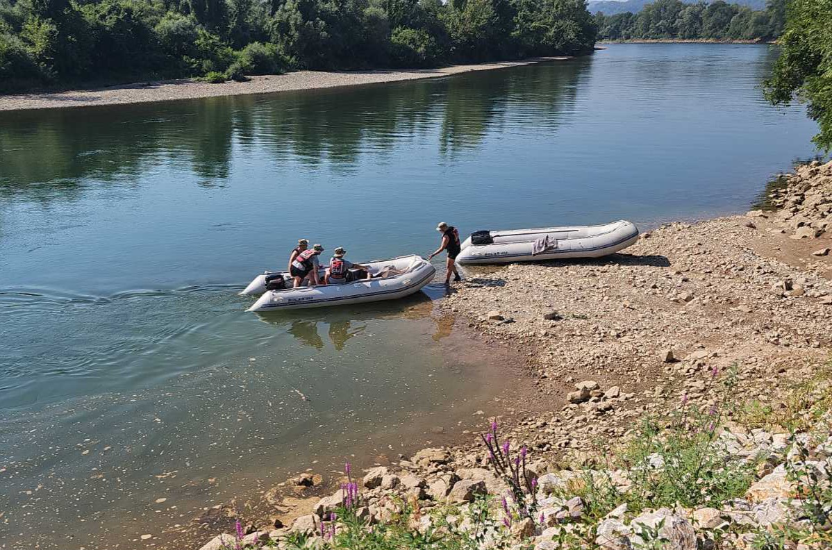 U Drini nestao maloljetnik, policija, spasioci i vatrogasci vrše potragu