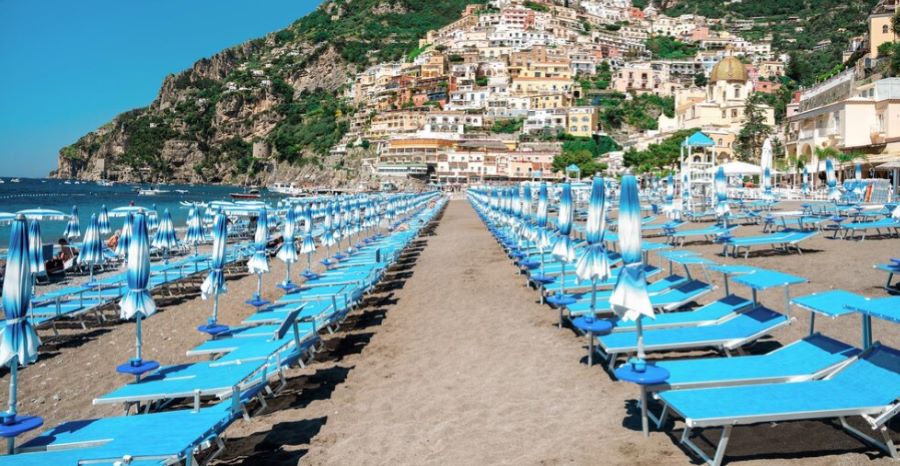 Italija: Zbog udara munje na plaži povrijeđeno troje ljudi