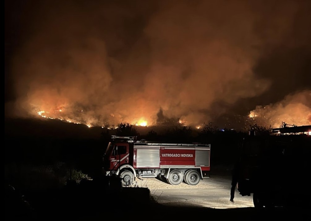 Požari u Hrvatskoj još nisu ugašeni, sve raspoložive vatrogasne snage na terenu