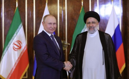 Putin zamolio Iran da ne ubija civile u osvetničkom napadu na Izrael