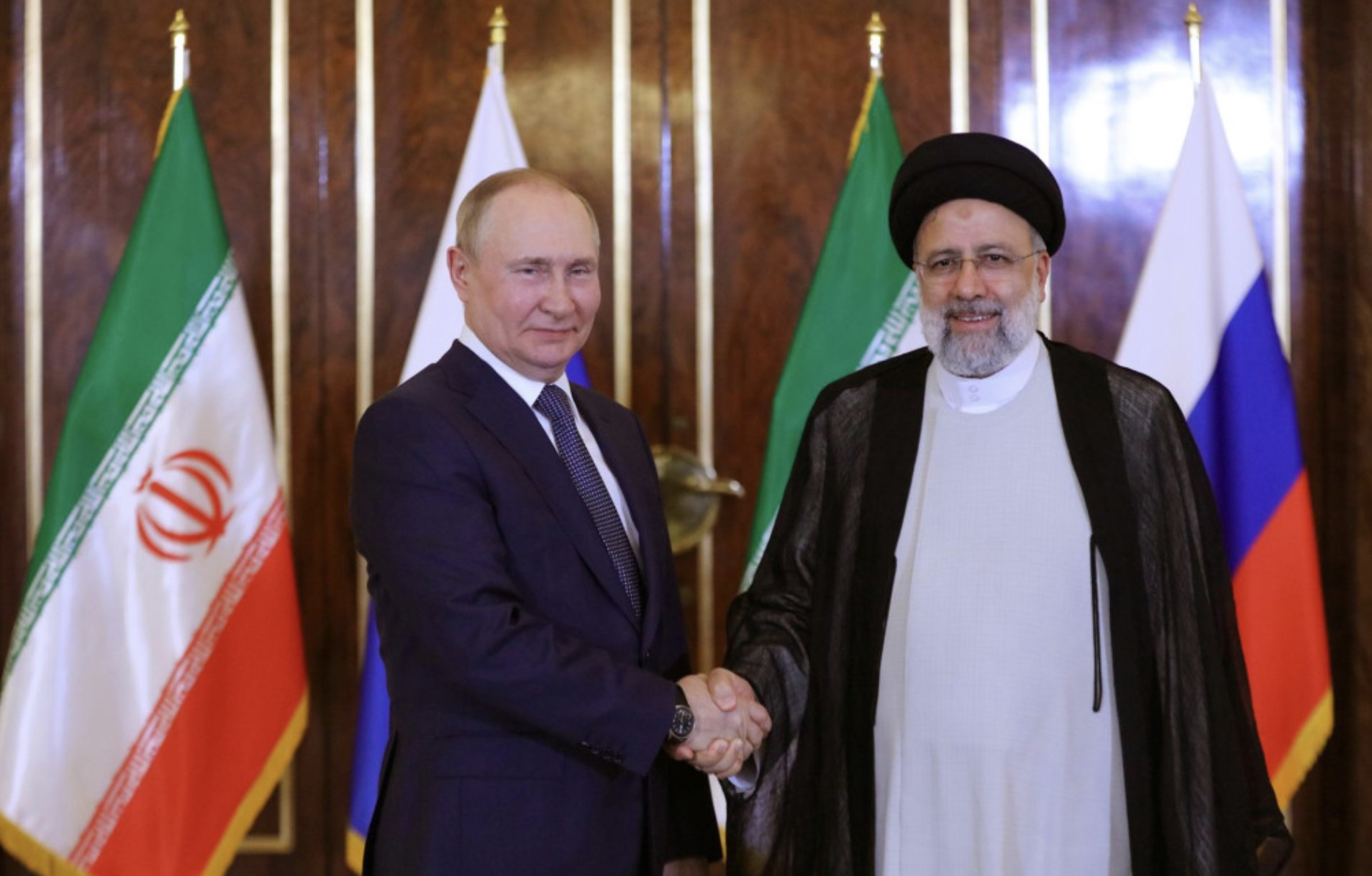 Putin zamolio Iran da ne ubija civile u osvetničkom napadu na Izrael