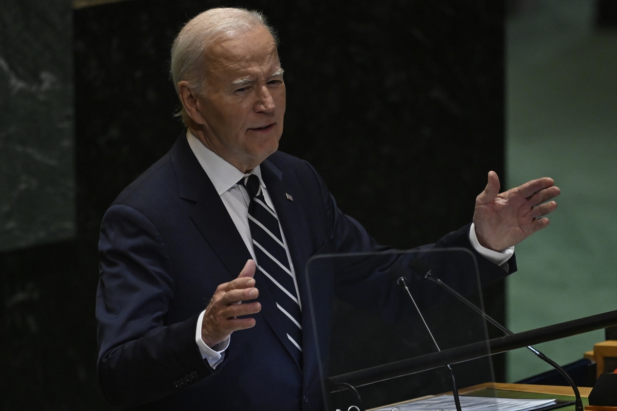 Biden naredio američkoj vojsci da obara iranske rakete ispaljene na Izrael