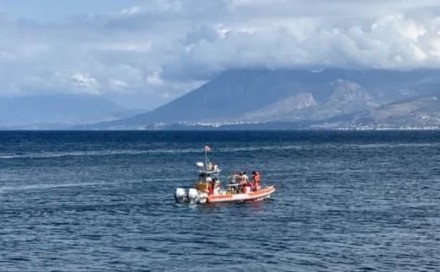 Poginulo osam migranata nakon što je potonuo brod na putu iz Francuske u Englesku