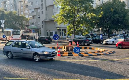 Postavljen eksperimentalni kružni tok na Brčanskoj: Provjerili smo kako izgleda i šta kažu vozači