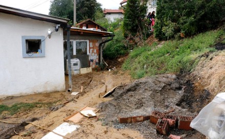 U naselju Krojčica došlo do pokretanja zemljišta, oštećen jedan objekat