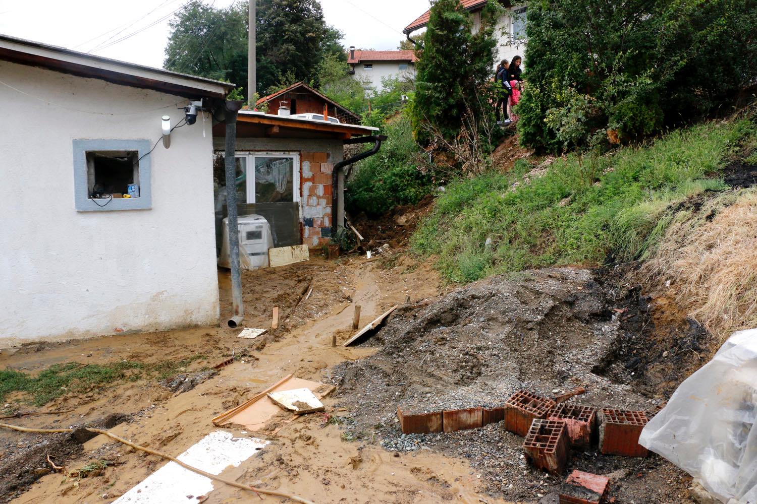 U naselju Krojčica došlo do pokretanja zemljišta, oštećen jedan objekat