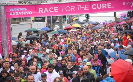 Hiljade učesnika na humanitarnoj trci "Race for the Cure" u Sarajevu, prikupljen rekordan iznos