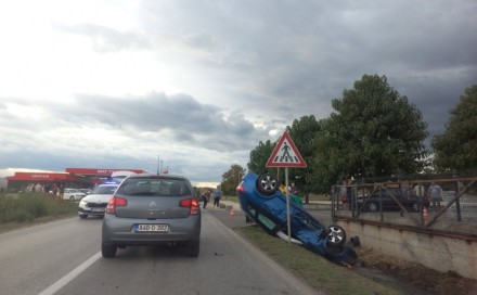 U saobraćajnoj nesreći kod Gradačca povrijeđena jedna osoba, saobraćaj se odvija otežano