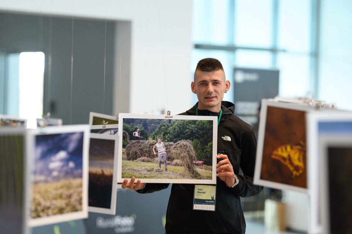 Tuzlak Ivan Mandić osvojio nagradu na foto konkursu u Osijeku: Predstavio ljepotu ruralnog života