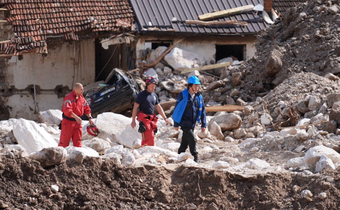 Apel mještanina: Pokušavaju krasti od humanitarne pomoći, prijavljuju nepostojeću štetu na kućama