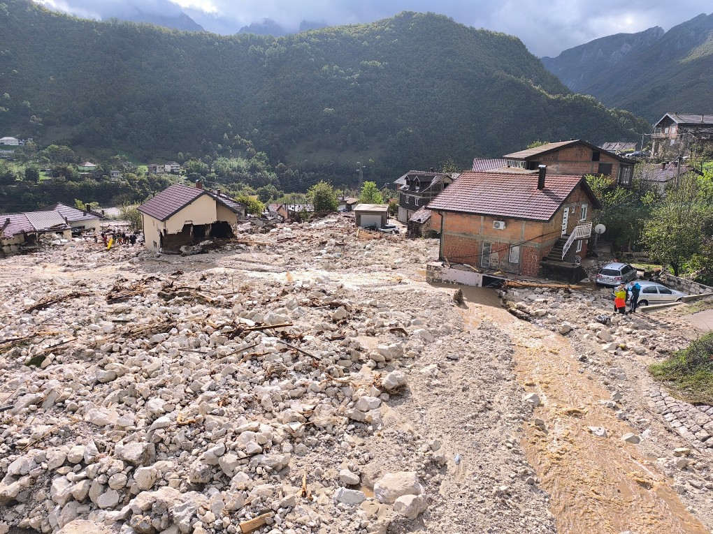 Hitan apel: Crveni križ FBiH pokrenuo humanitarni broj za pomoć stanovništvu