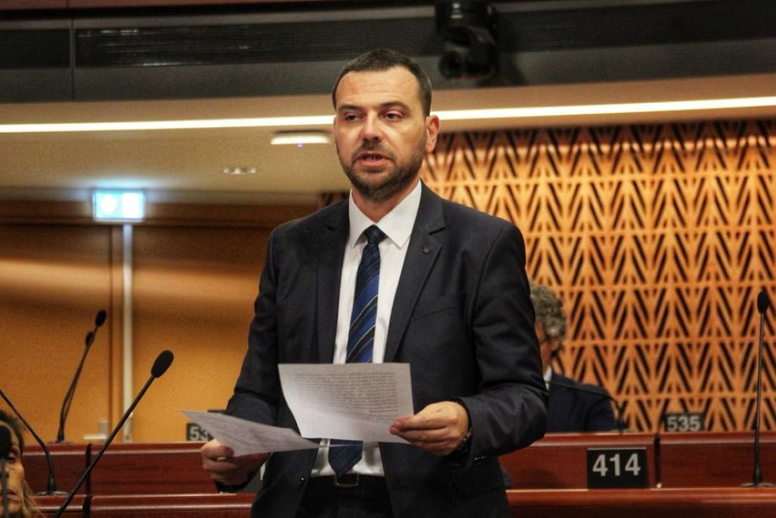 Magazinović: Zakonska zabrana negiranja genocida u Srebrenici potrebna je i u zemljama Evrope