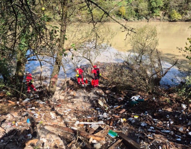 Nastavljena potraga za stradalima u poplavama i klizištima na području Jablanice i Konjica