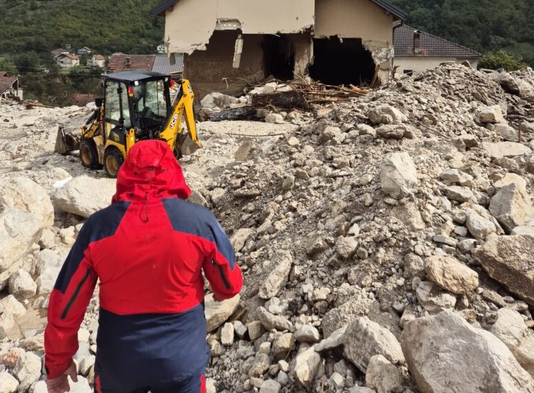 Na području Jablanice i Konjica: Pronađena tijela 15 osoba, nastavlja se potraga za 10 i 15 nestalih